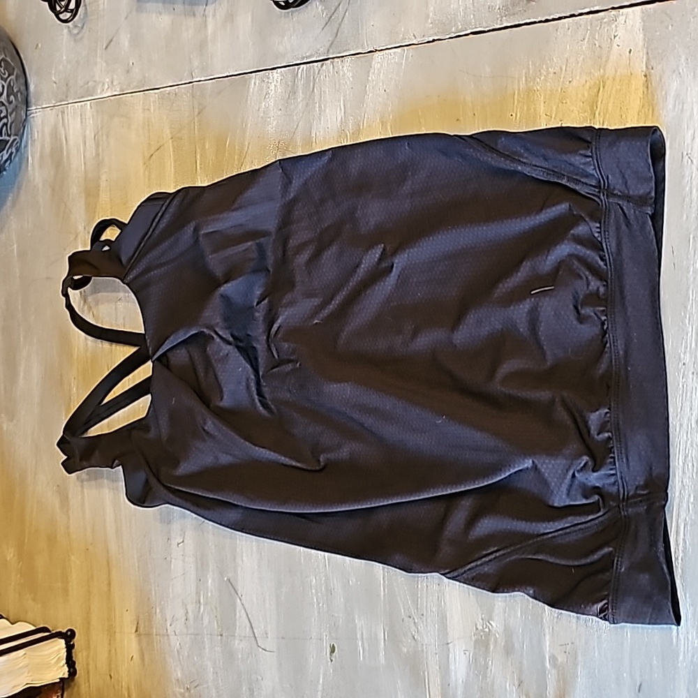 Lululemon sports bra top draped front and strappy back size 4